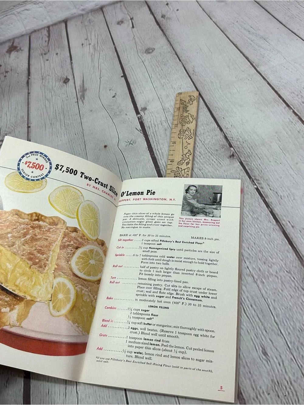 vtg 1953 Pillsbury prize winning recipes retro MCM mid century modern paperback